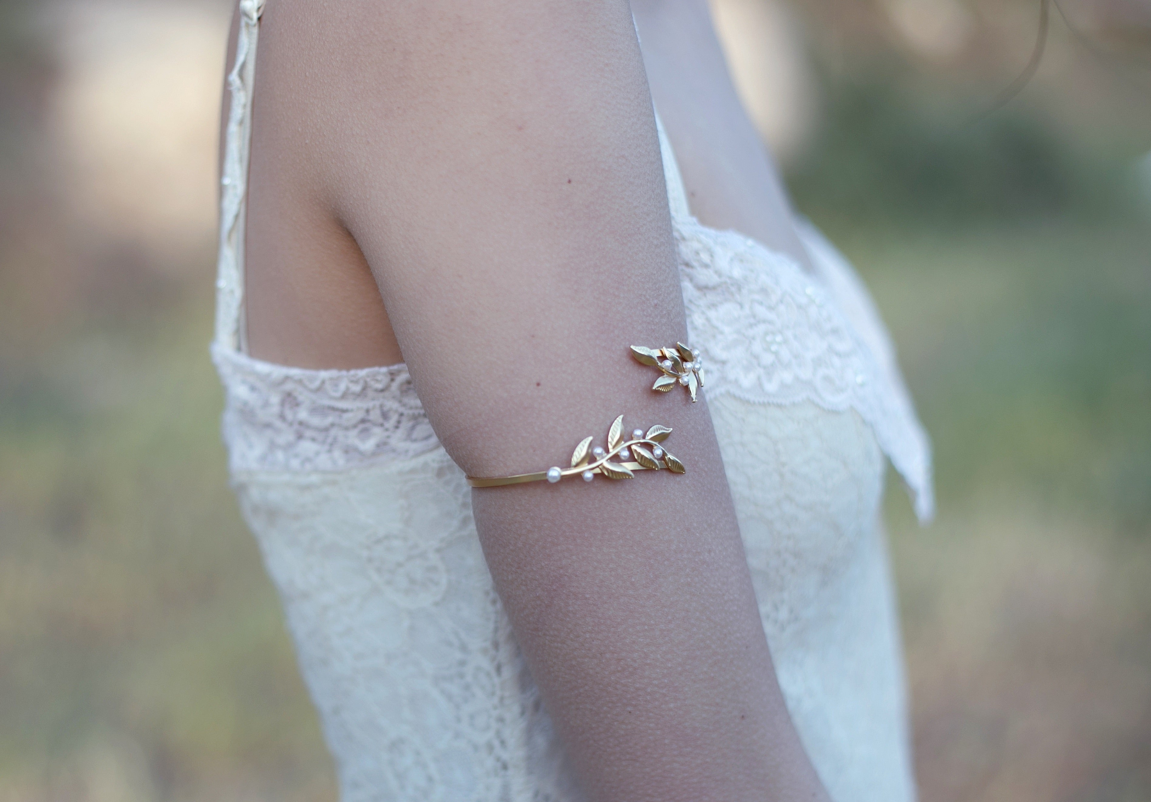 Twigs & Pearls Arm Band