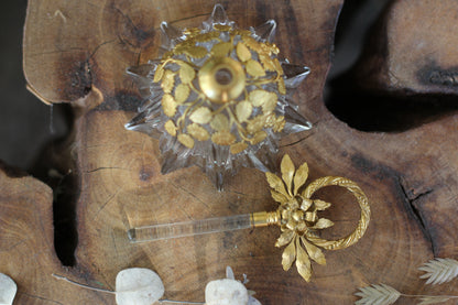 Antique Rare Floral Leaf Collar Perfume Bottle