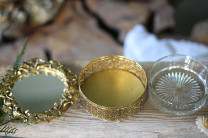 Vintage Rae Ivy Leaves Mirror Powder Jar