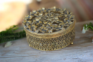 Vintage Stylebuilt Dogwood Flowers Jar