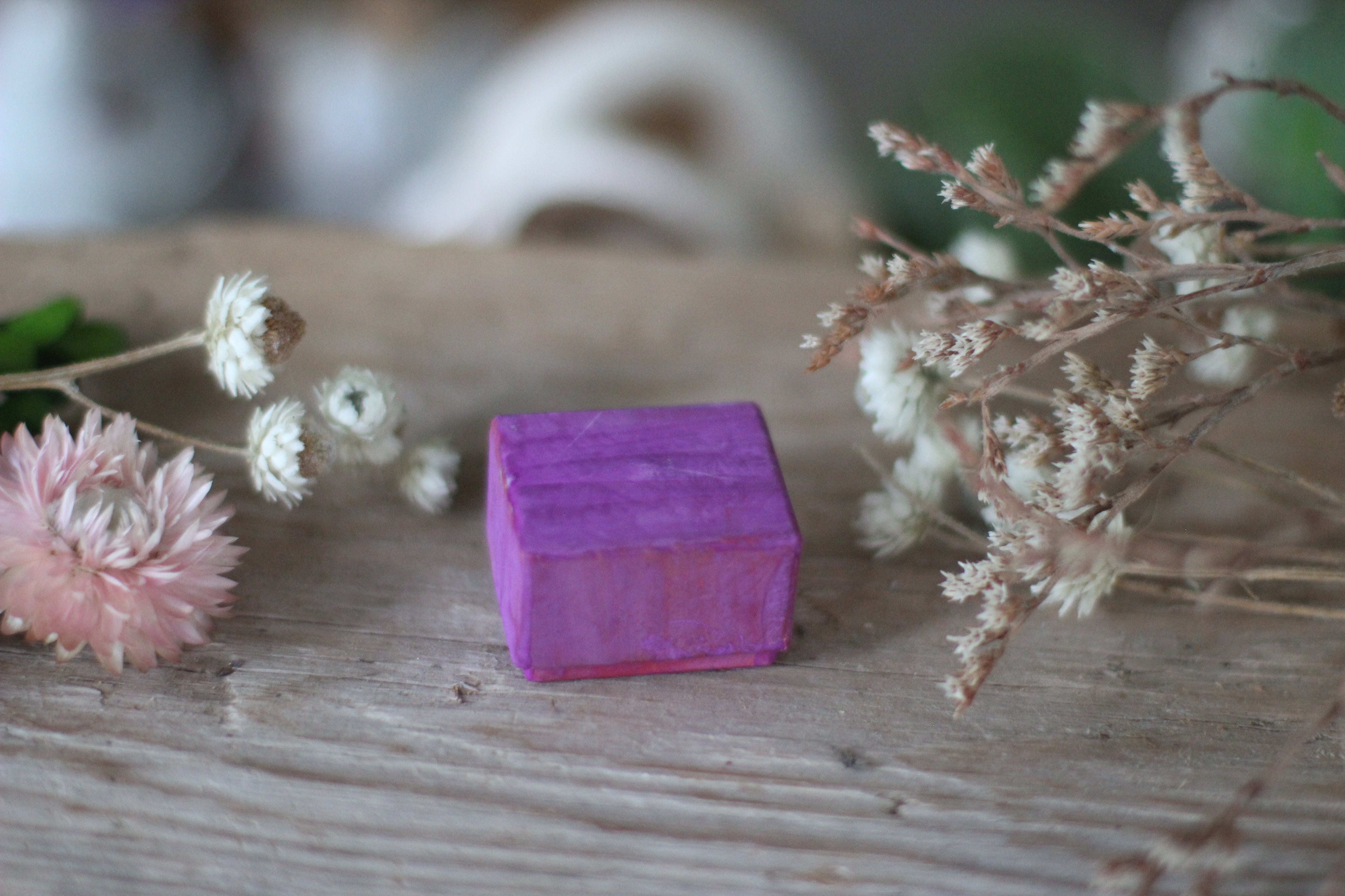 Antique Rustic Fuchsia Cardboard Ring Box