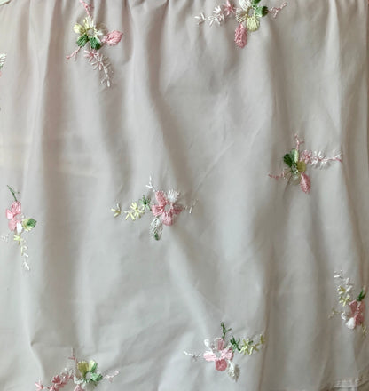 Vintage Light Pink Embroidered Flowers Tiered Skirt
