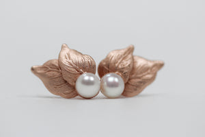 Preorder* Aubrey Pearls Leaves Stud Earrings