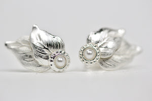 Preorder * Avery Pearls Leaves Stud Earrings