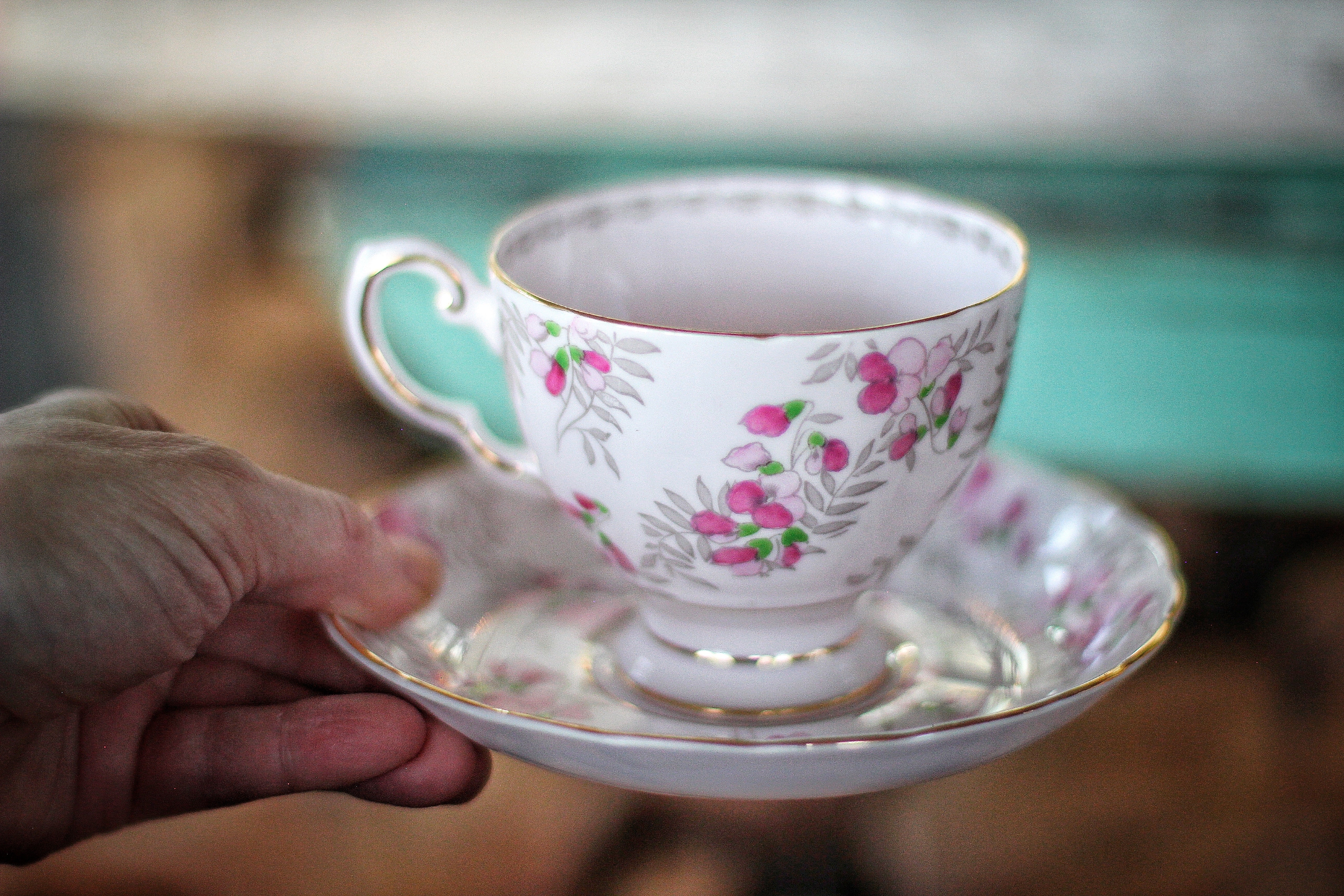 Vintage Sweet Pea Pink Flowers Tuscan Tea Cup Set