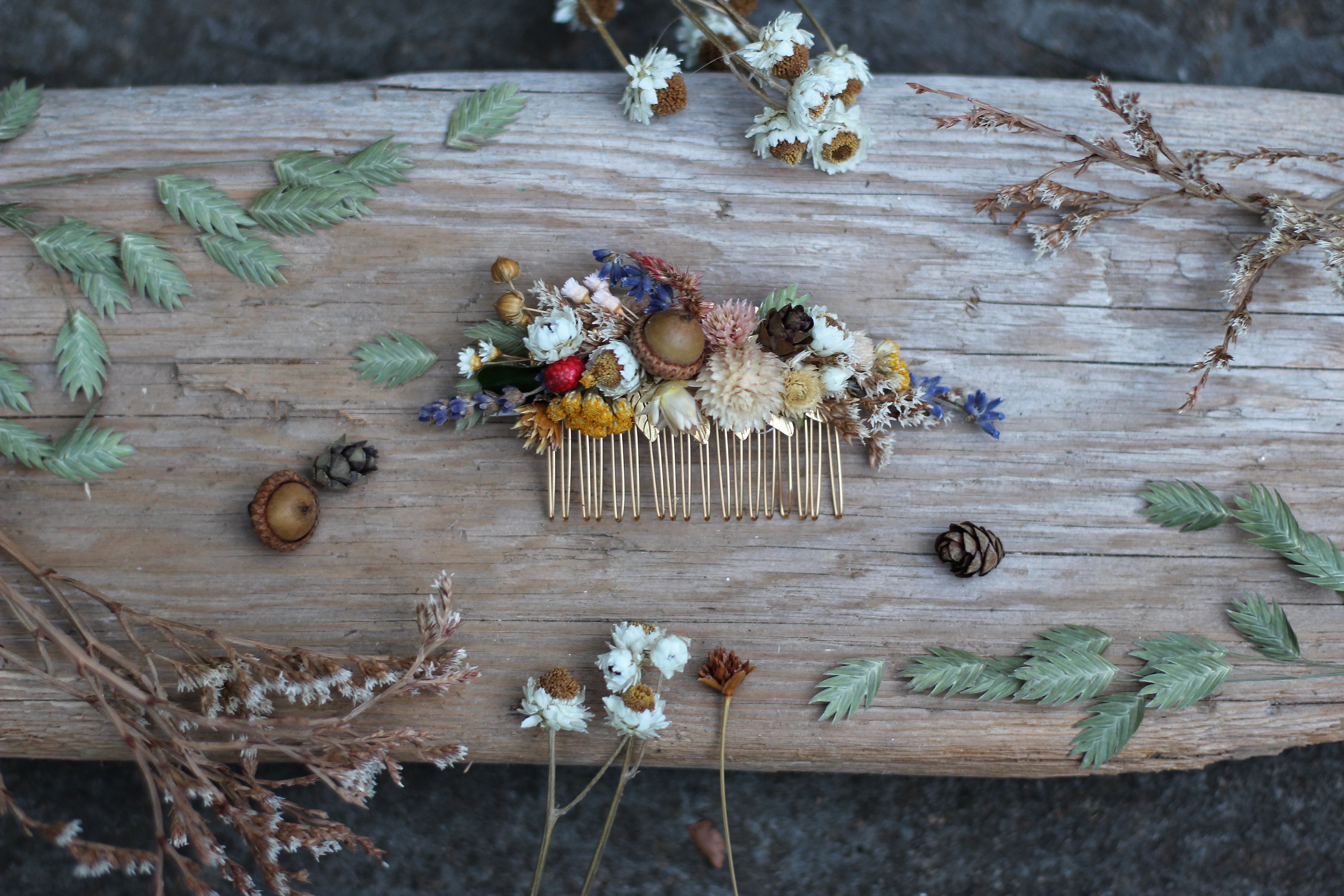Preorder * Athena Dried Flowers Hair Comb