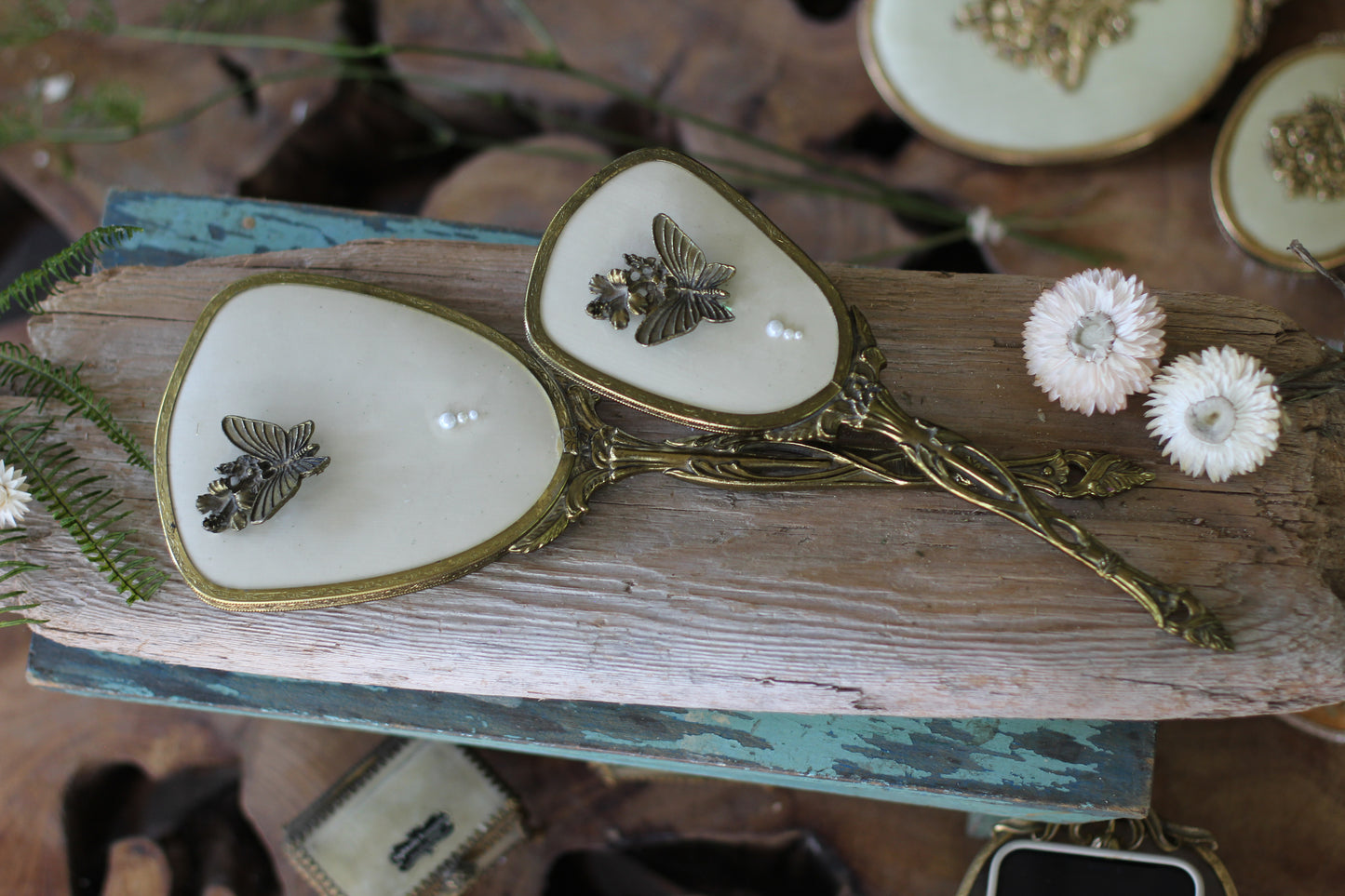Vintage Butterflies & Hibiscus Vanity Set