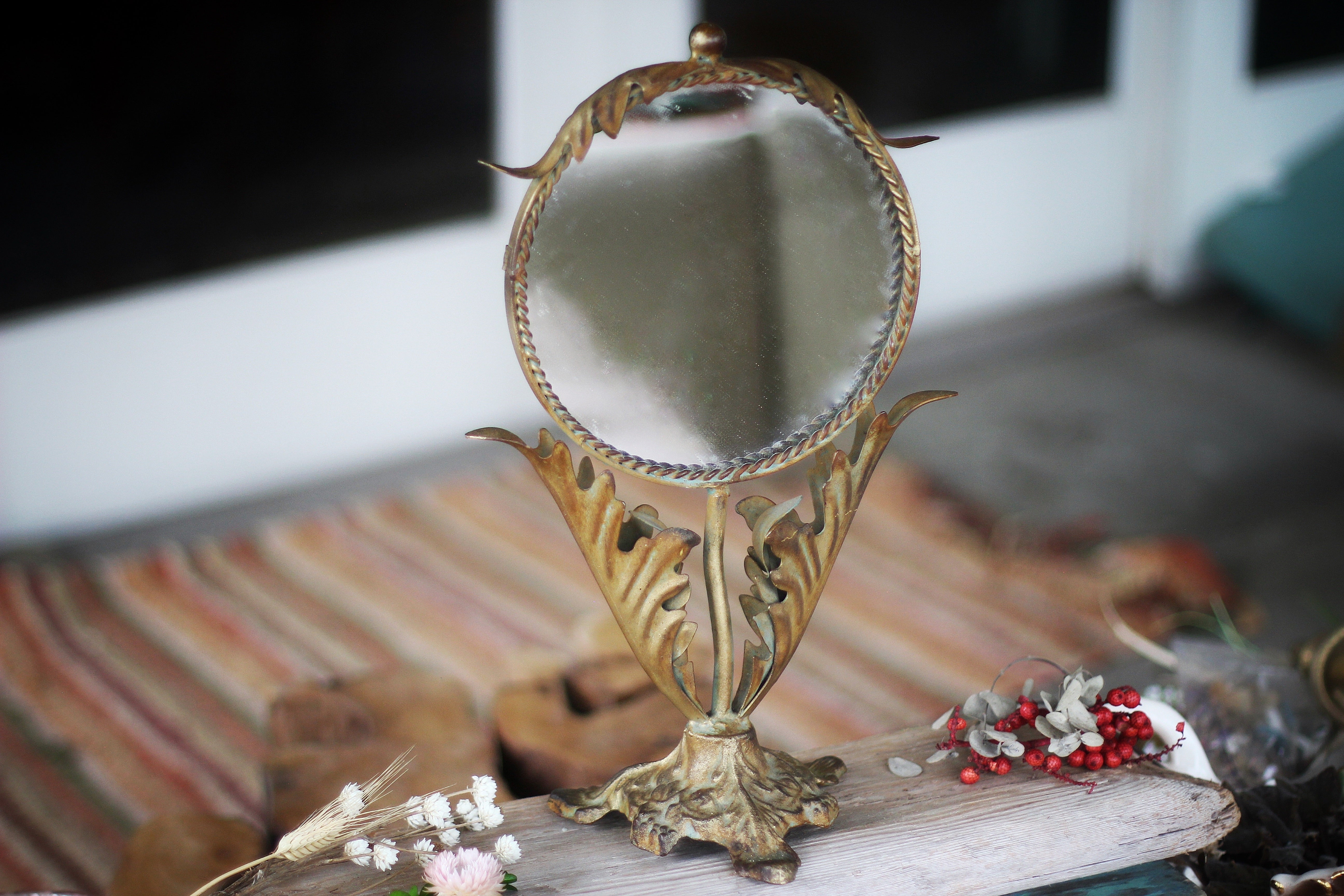 Vintage Gold Vanity Pedestal Mirror