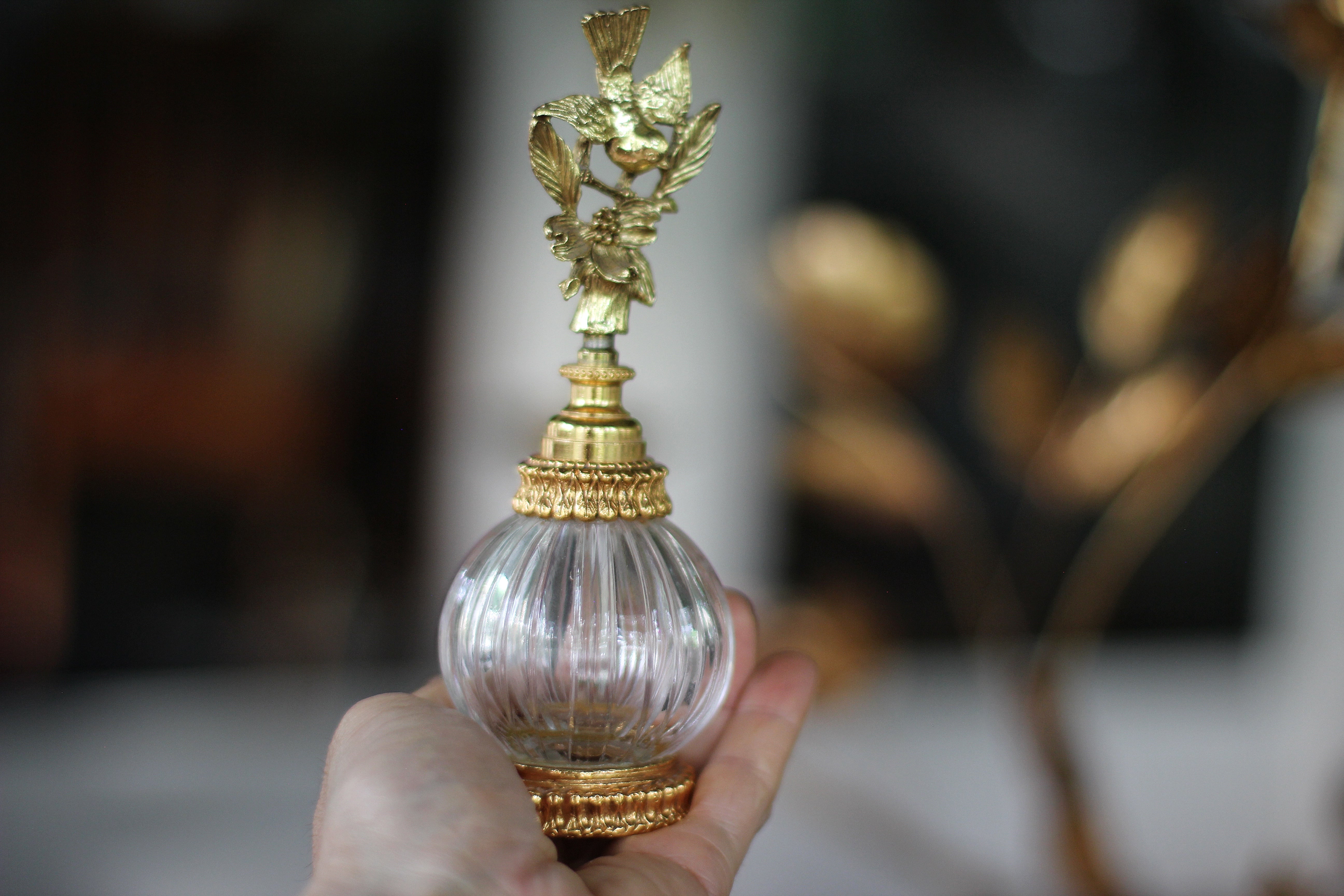 Antique Stylebuilt Birds Dogwood Flowers Perfume Bottle