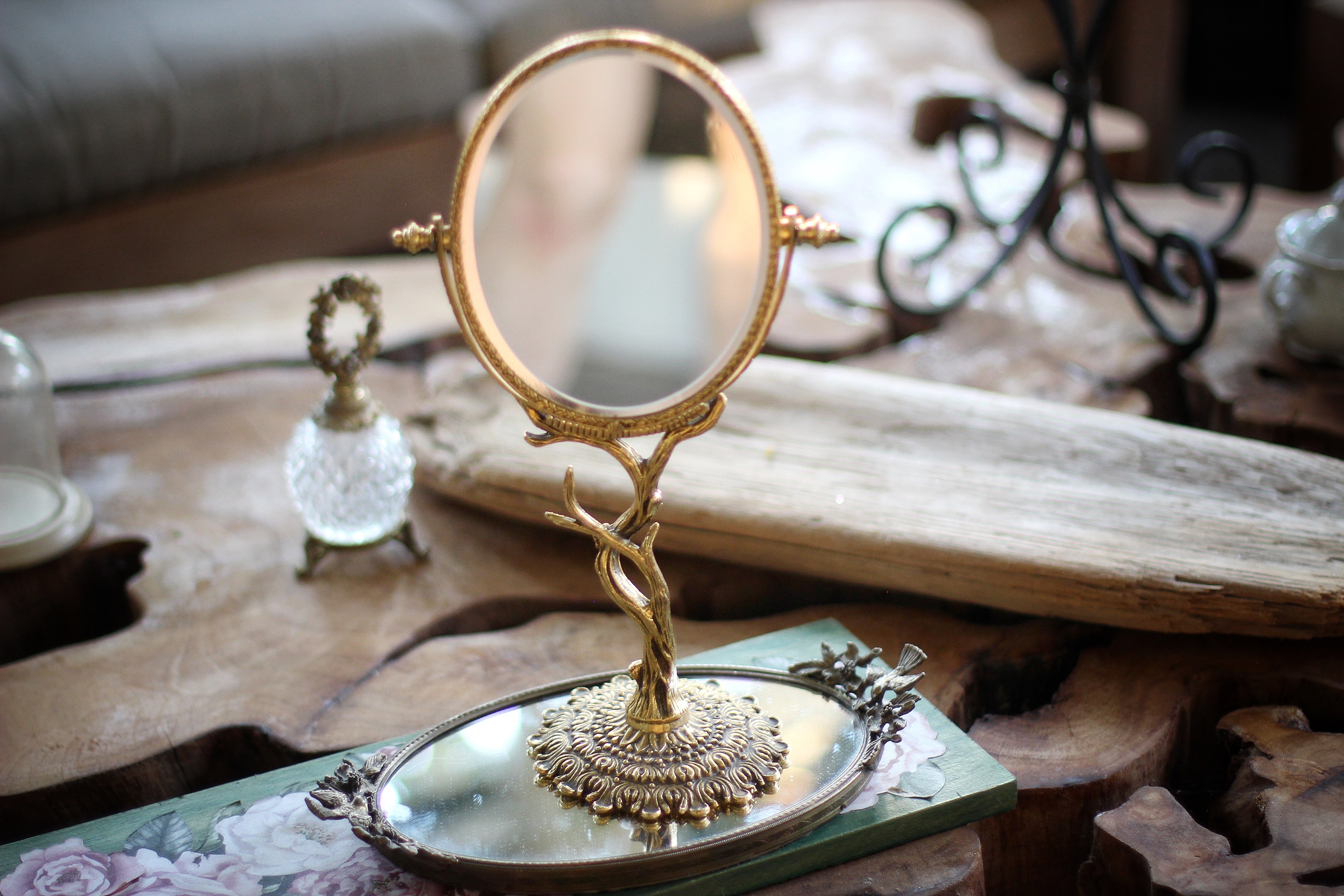 Vintage Stylebuilt Branch Vanity Pedestal Mirror Double Sided Magnifier