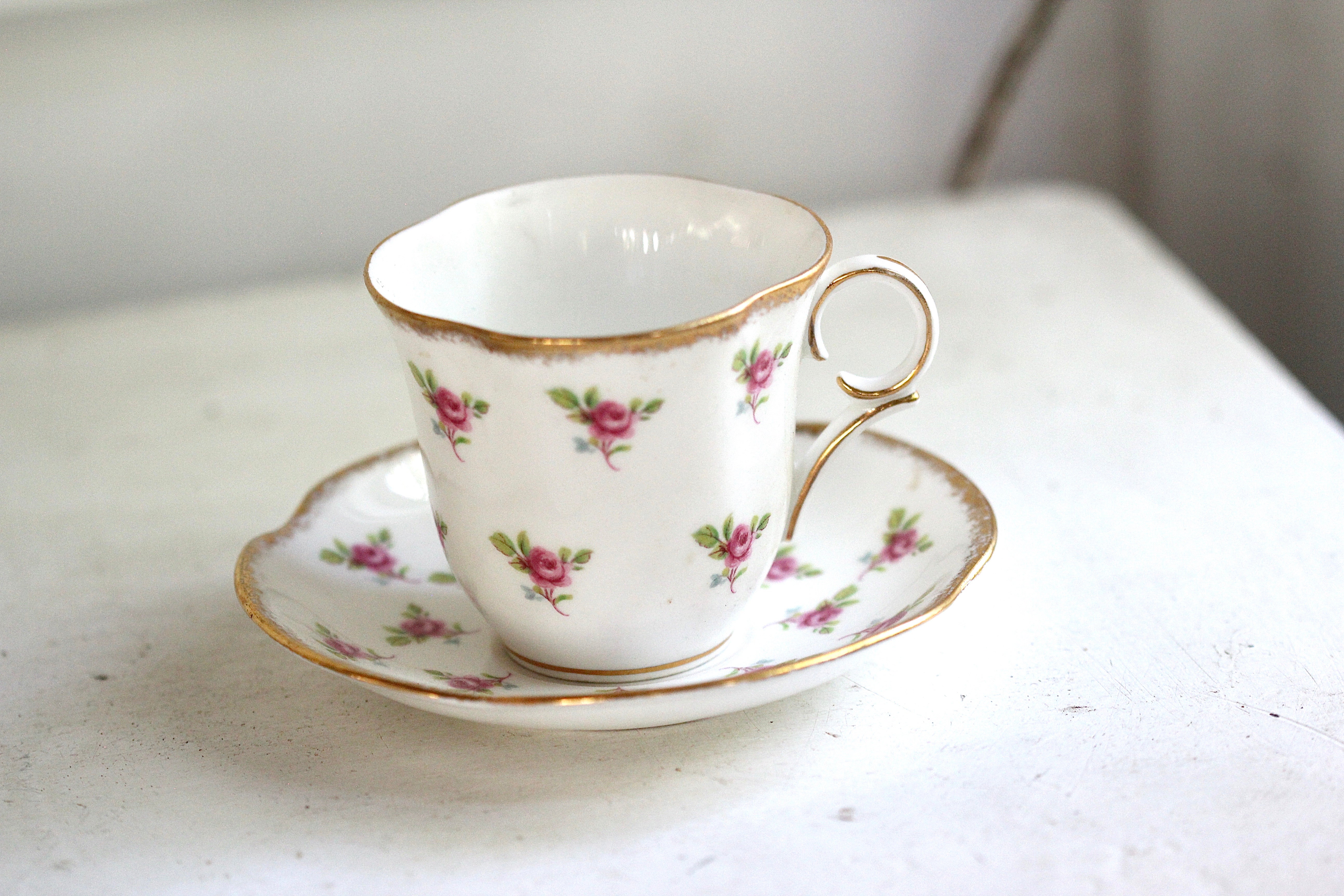 Antique Victorian England Tea Cup Set