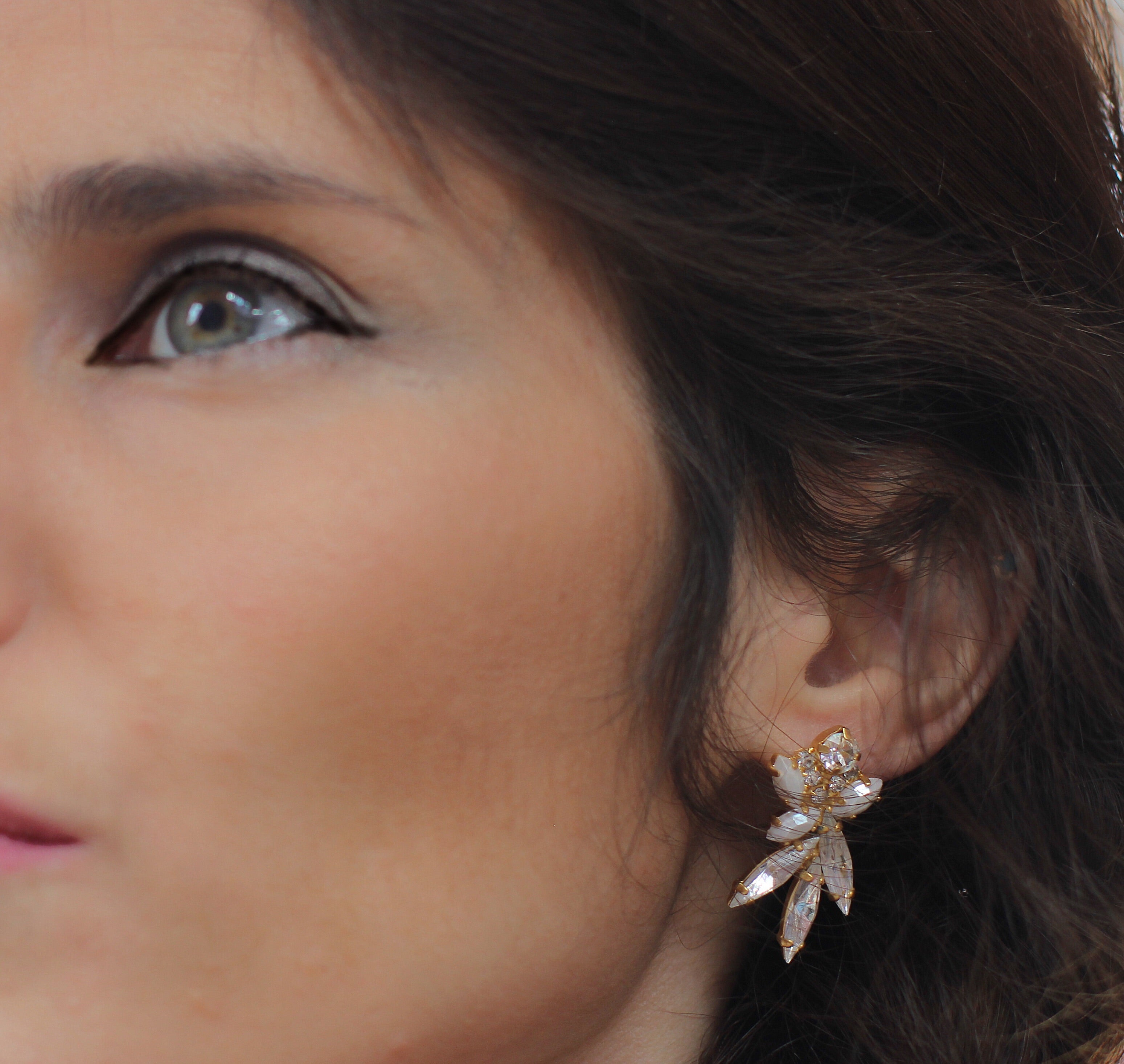 Vicky Pearls & Crystals Clusters Earrings