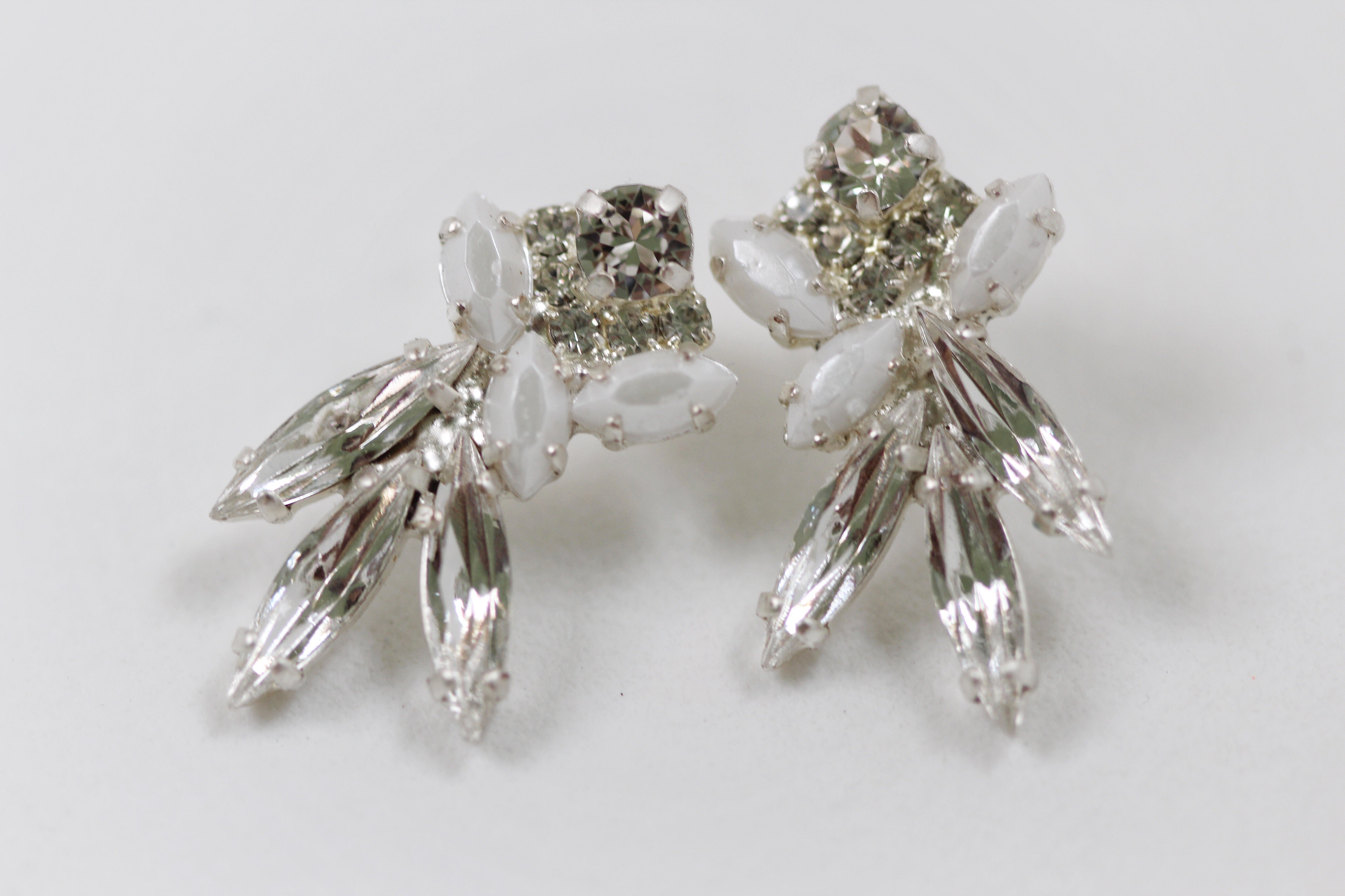 Vicky Pearls & Crystals Clusters Earrings
