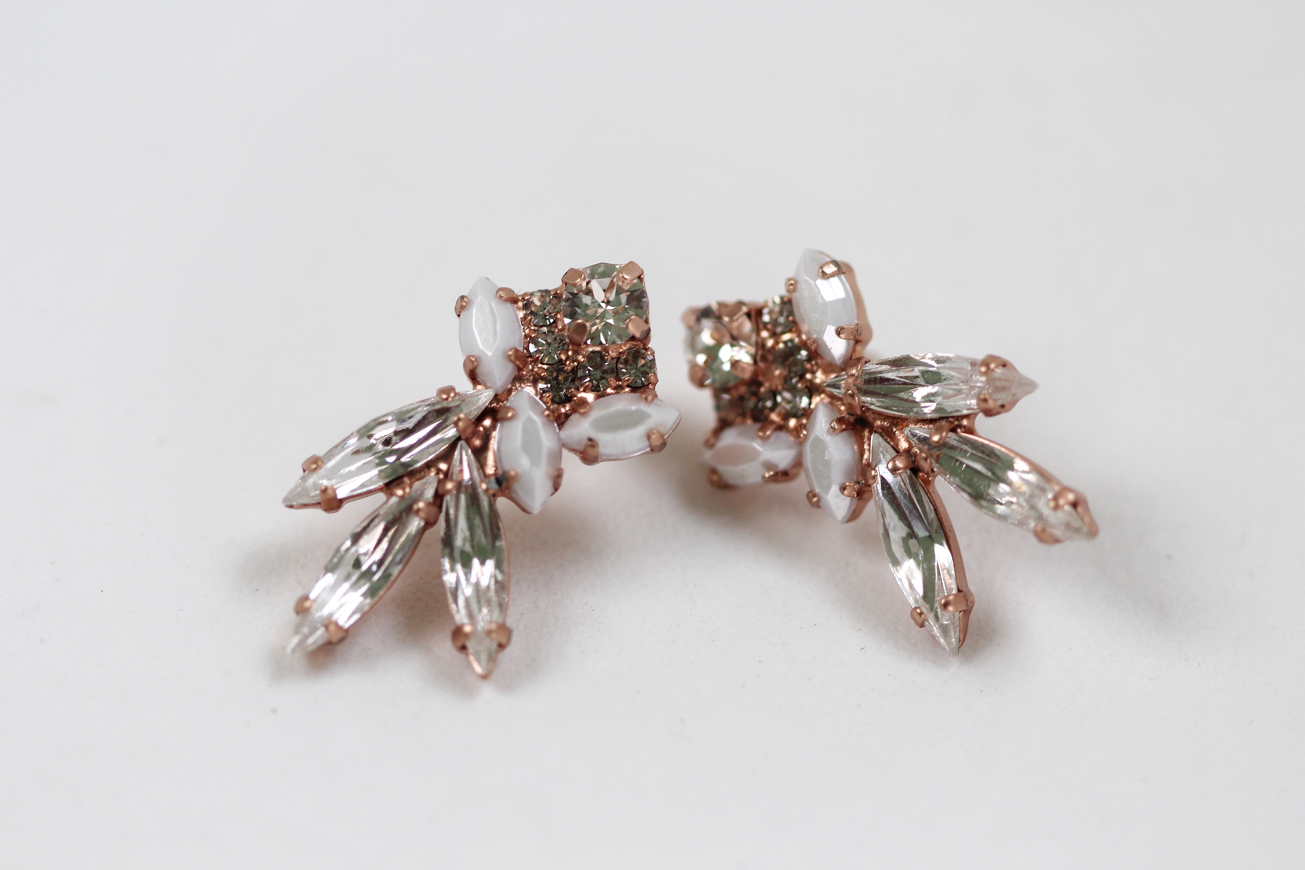 Vicky Pearls & Crystals Clusters Earrings